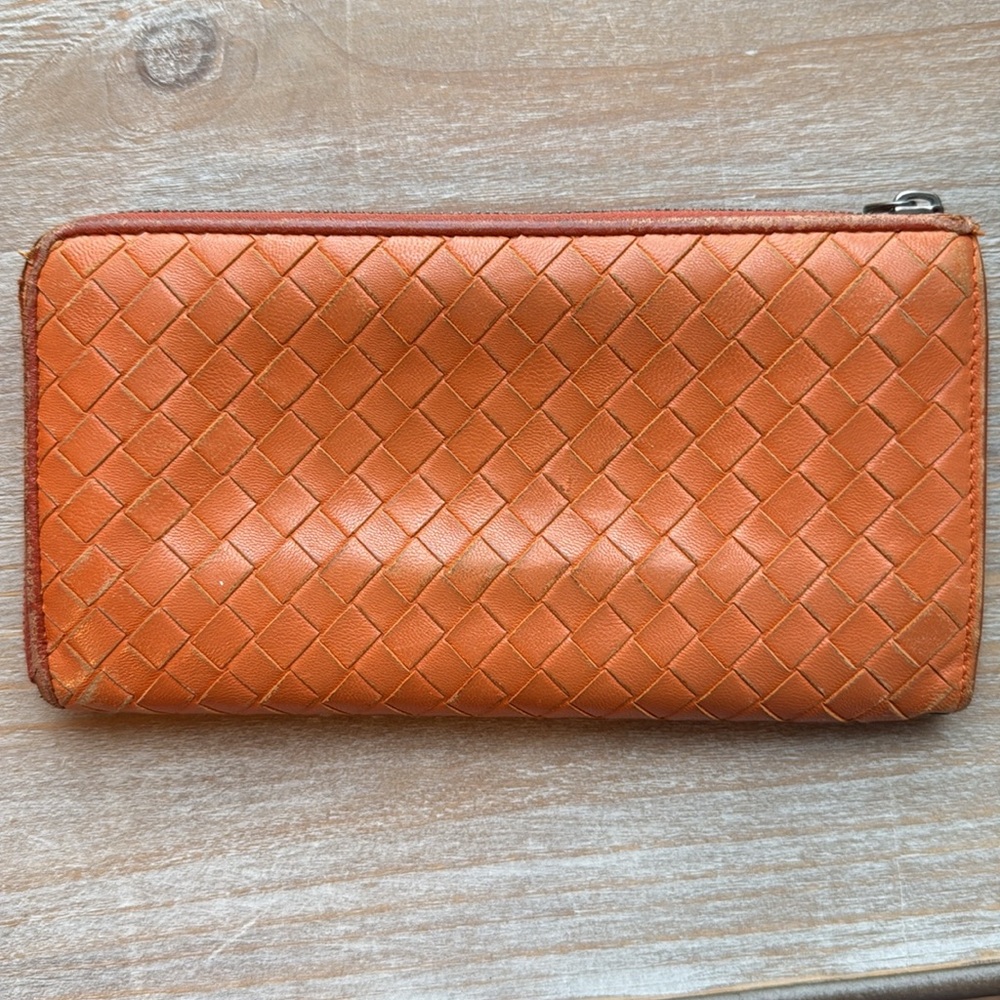 Bottega Veneta Zip Around Orange Woven Leather wallet - Picture 3 of 13